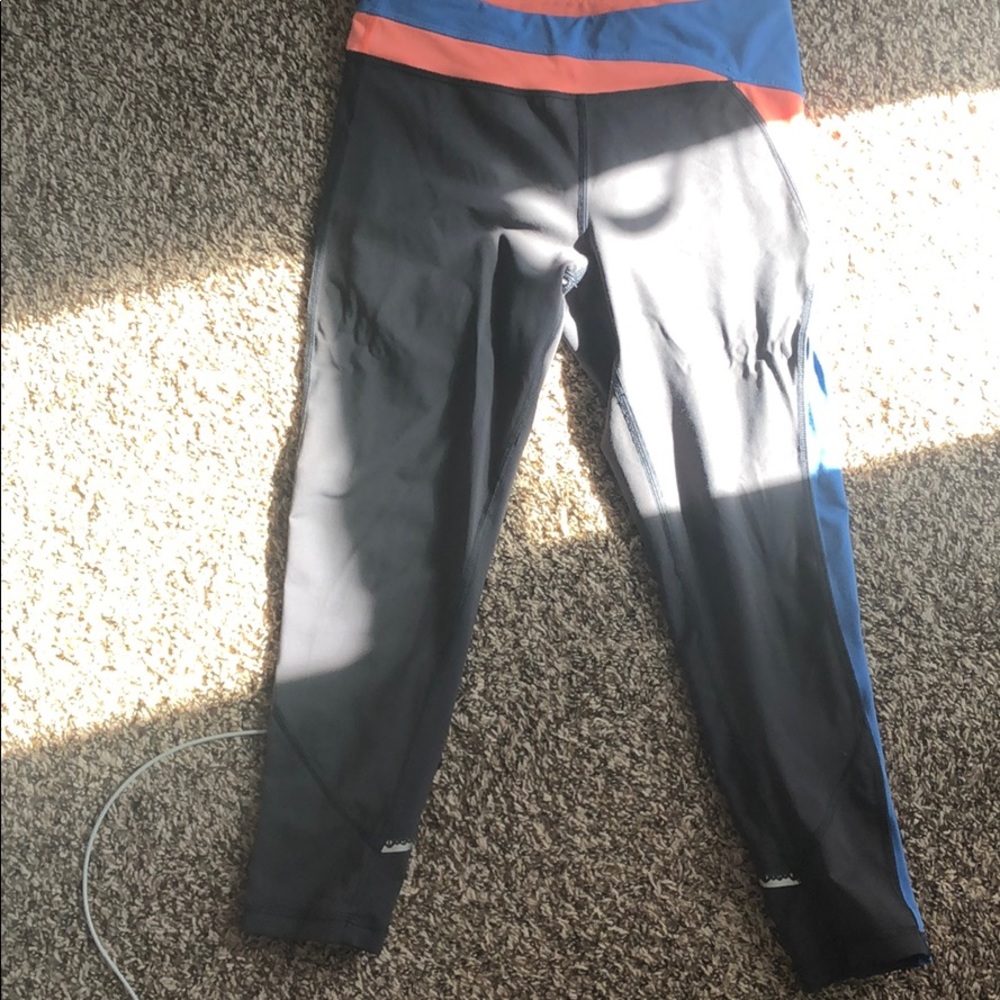 gray capri leggings